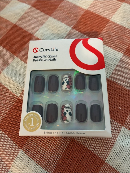 CurvLife Other - Acrylic Press-On Nails in Brown with Skelton